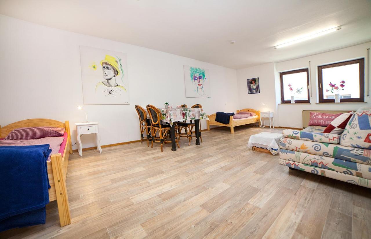Haus Haas Zimmer&Fewo Apartment Lauda-Koenigshofen Exterior photo